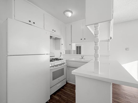 3rd image of 5326 La Mirada Ave #2b265f900