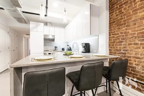 Rented by Compass | media 17