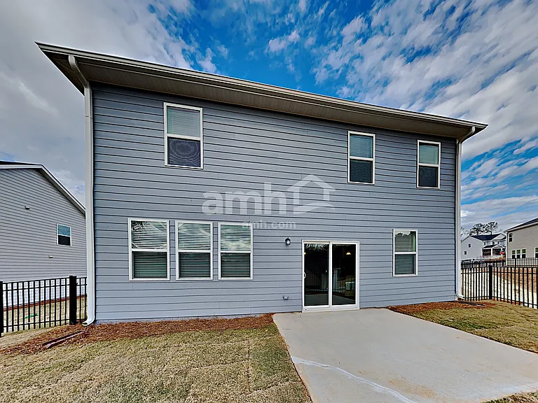 520 Slew Dr — Photo 32