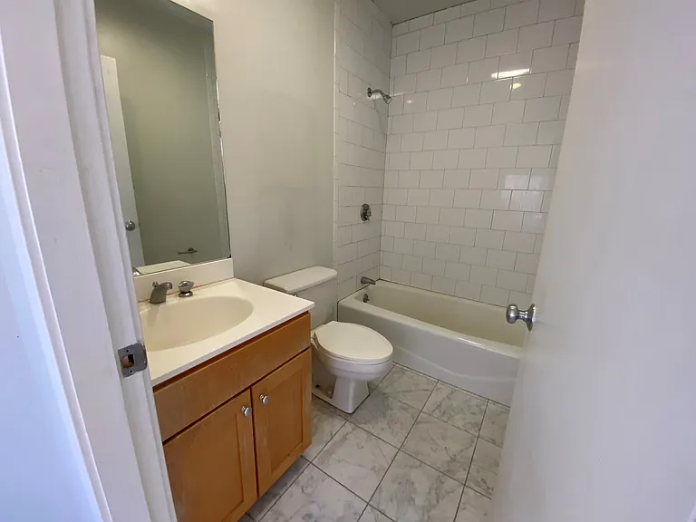 Deacon Court - 1661 Washington Street — Photo 195