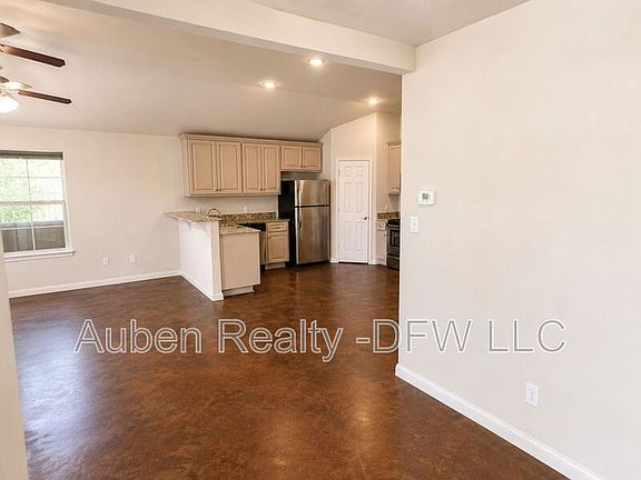 4th image of 2308 S 3rd St #B