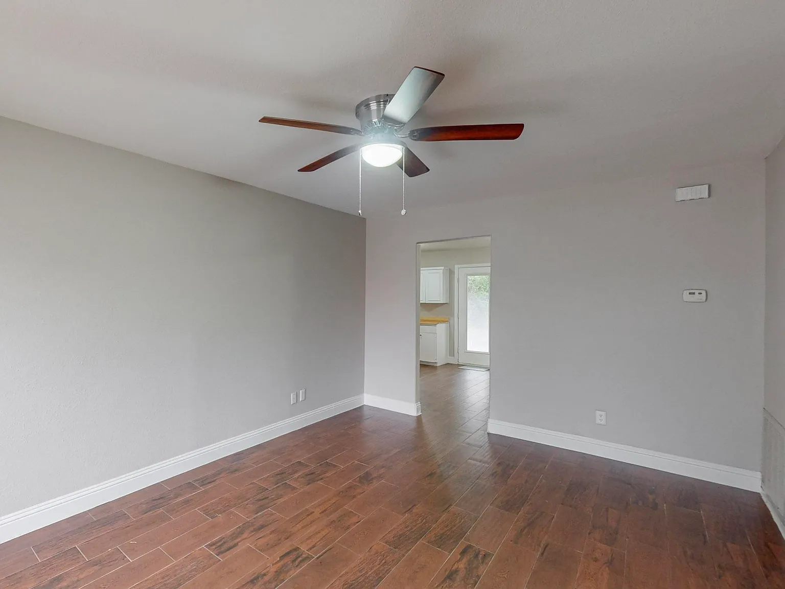 4 bed, 1246 sqft, $1,895 — Photo 2