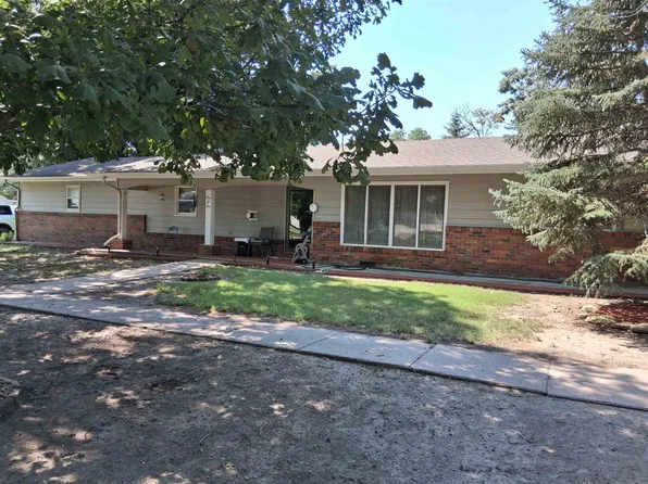 201 W 4th St, Ellinwood, KS 67526