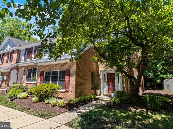 106 Huckleberry Dr, La Plata, MD 20646