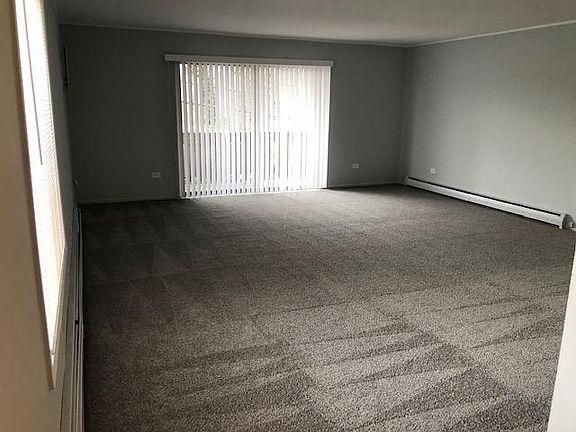 5th image of 6037 S Archer Ave S APT 3C