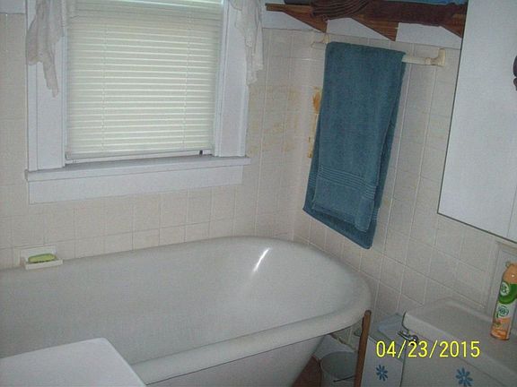 4th image of 2444 G Ave