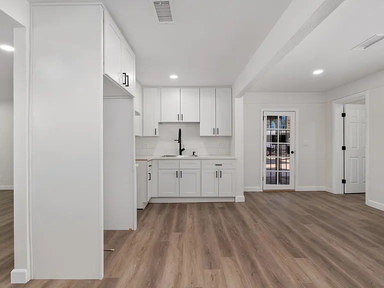 14292 Jurupa Ave — Photo 16