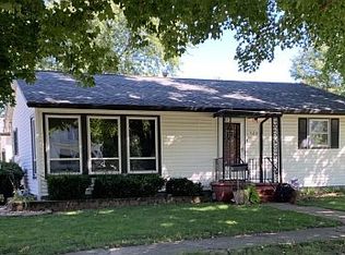 520 SW 4th St, Galva, IL 61434