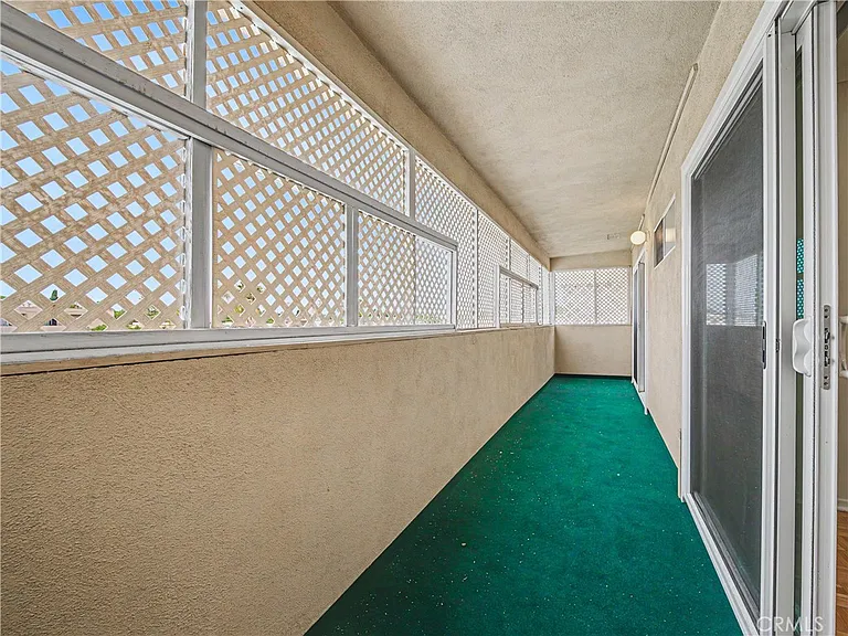 6342 Morse Ave — Photo 25
