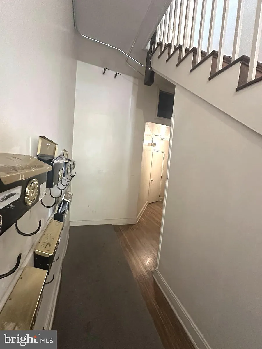 Building Photo - 203 S Prospect St #2
