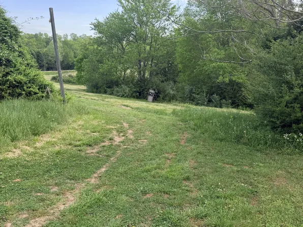 940 N Brace Rd, Summertown, TN 38483