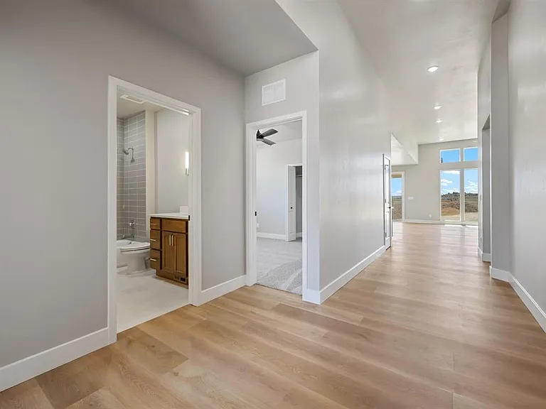 2279 Holy Cross Ct — Photo 2