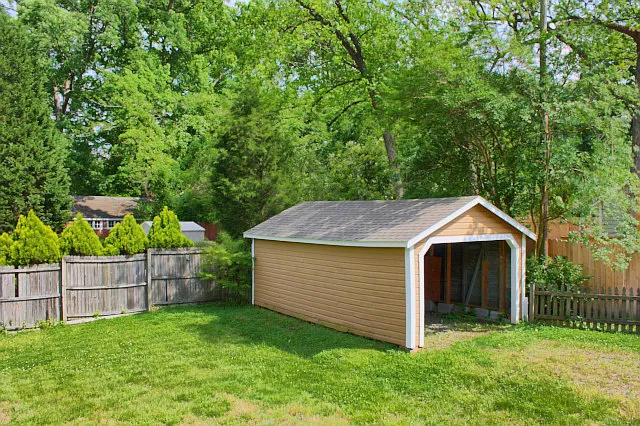 2603 Chapel Hill Rd — Photo 17