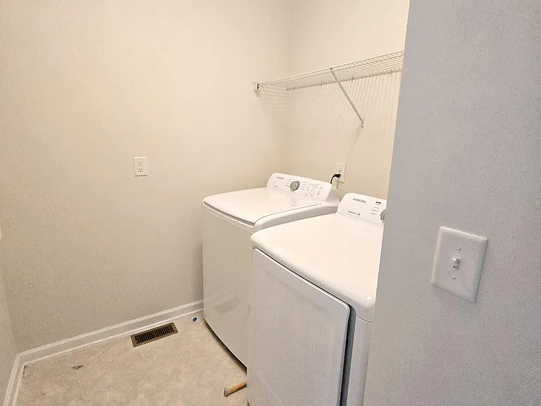 6070 Beale Loop — Photo 33