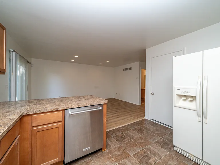 223 Tucker St — Photo 5
