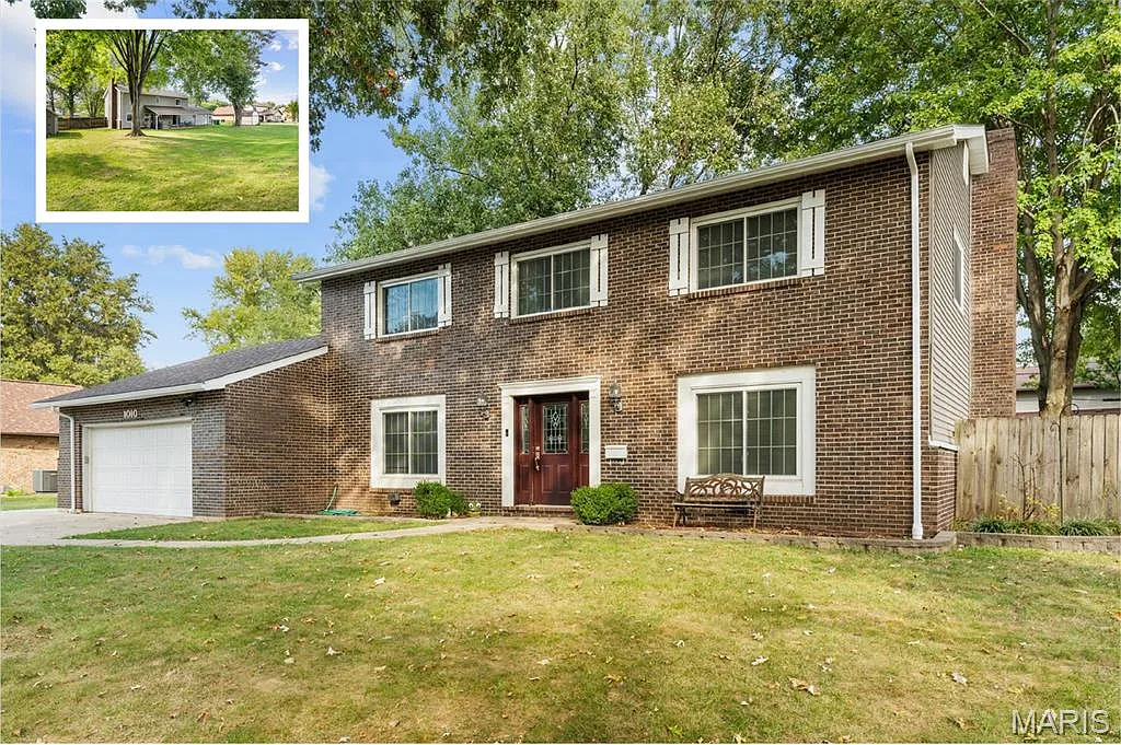 1010 N Smiley St photo 1