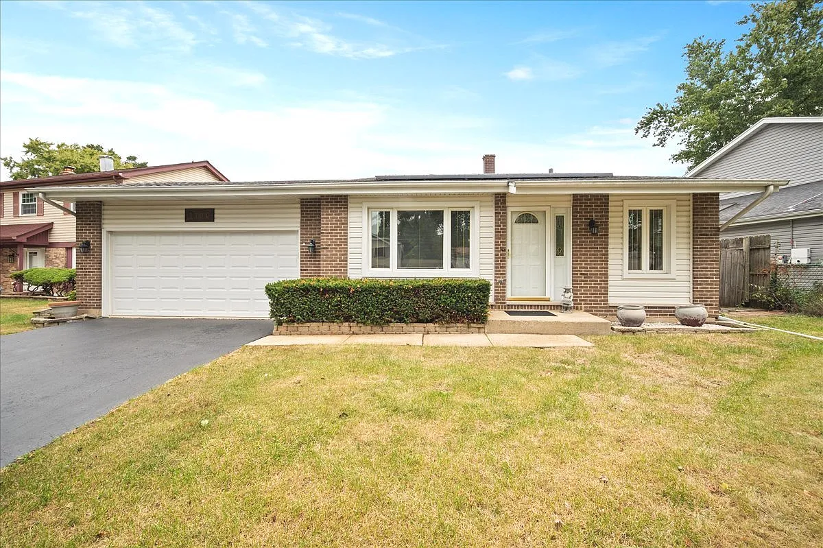 1110 Hunter St photo 1