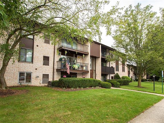 2nd image of 16375 Heather Ln