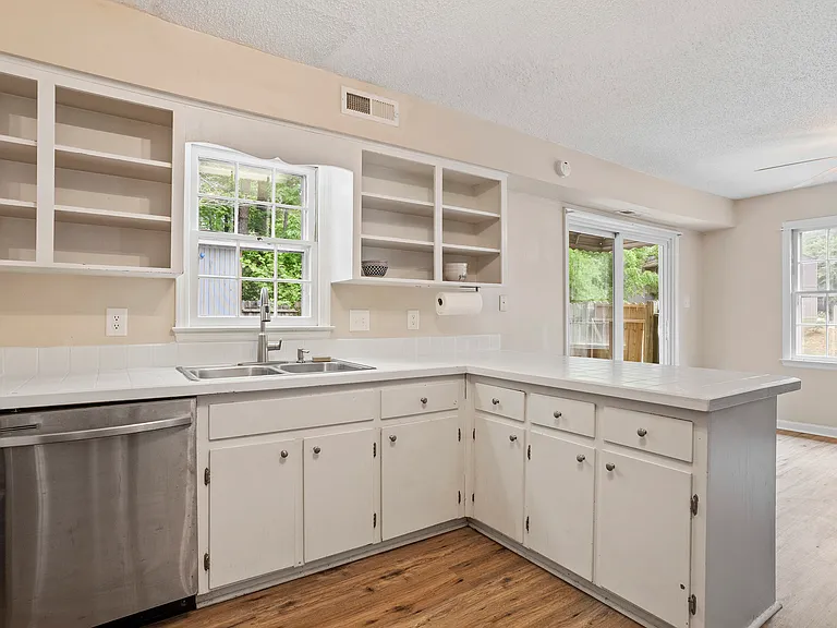 1801 Quail Ridge Rd — Photo 11