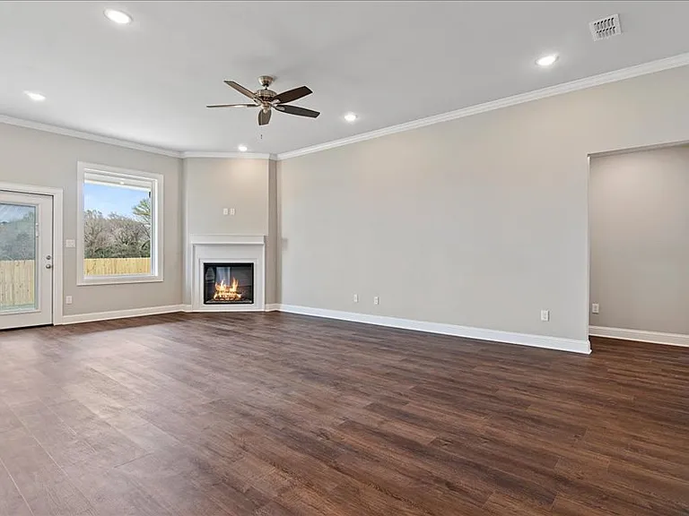 19139 Seneca Dr — Photo 10