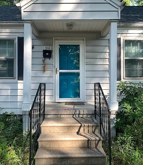 310 Bickett Blvd — Photo 1