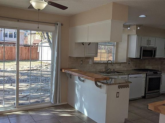 2nd image of 2721 Laurel Hill Dr