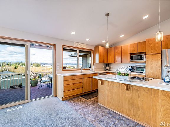 4th image of 37615 Hood Canal Dr NE