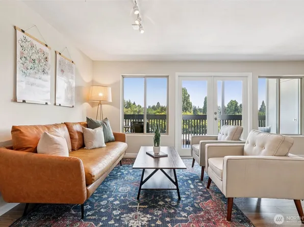 7064 35th Avenue NE #23, Seattle, WA 98115