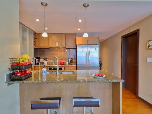 888 S 4th Ave SW #1007, Calgary, AB T2P 0V2