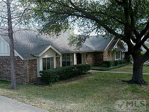 1st image of 613 Avinell Dr