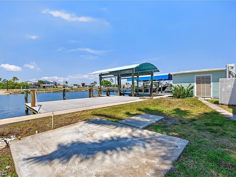 3864 Royal Palm Dr — Photo 5