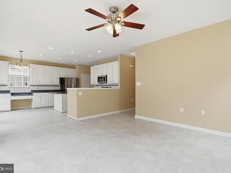 341 Bullskin St — Photo 10