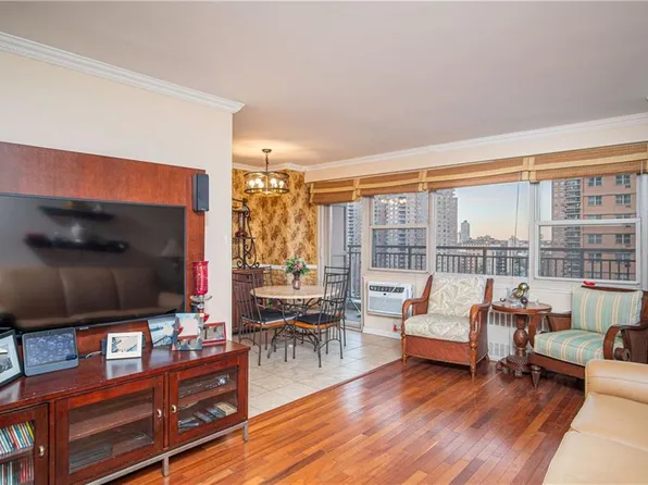 460 Neptune Ave APT 12E, Brooklyn, NY 11224