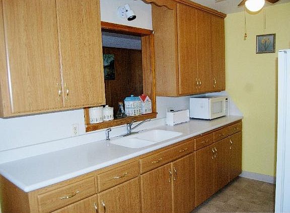 2nd image of 2307 Isalona Ln
