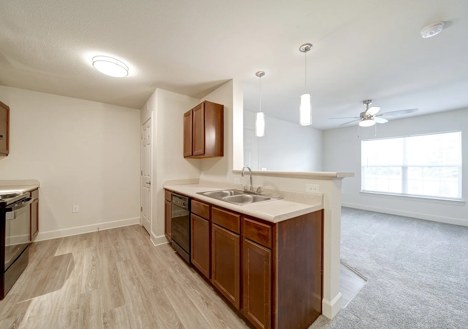 Granite Pointe — Photo 3