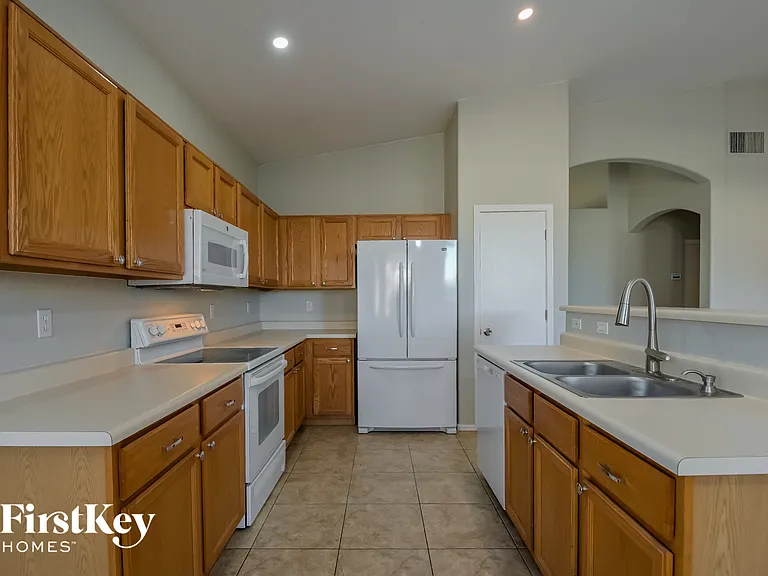 7640 W Summer Sky Dr — Photo 4