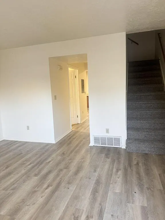 646 N Main St - Unit 1 — Photo 4