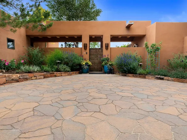 1131 Piedra Rondo, Santa Fe, NM 87501