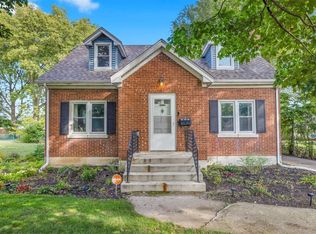 327 Lakelawn Blvd, Aurora, IL 60506