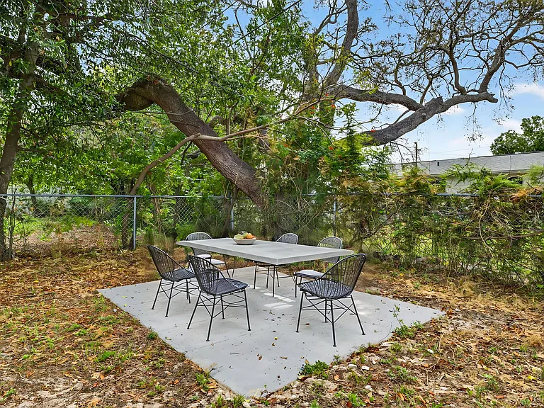 4826 Bonton Dr — Photo 15