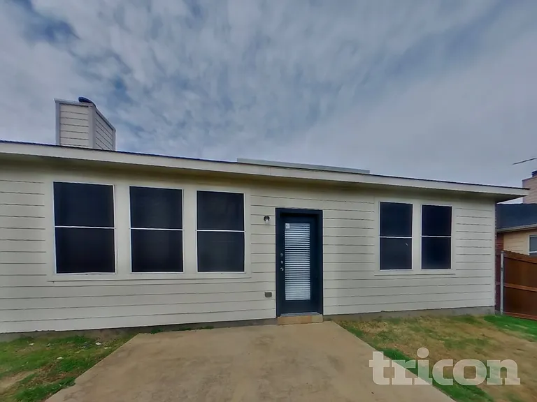 3413 Fashion St — Photo 19