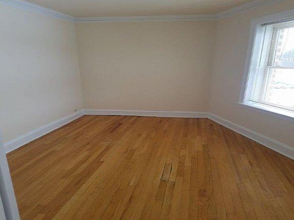 3rd image of 1745 W 91st St #3N