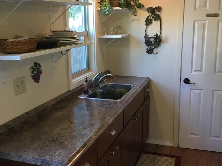 Lockwood Dr — Photo 6