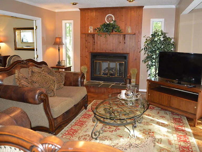 4167 Greenview Ct — Photo 26
