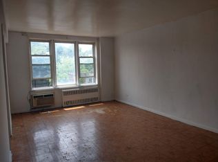 254 N Main St APT E4, Spring Valley, NY 10977