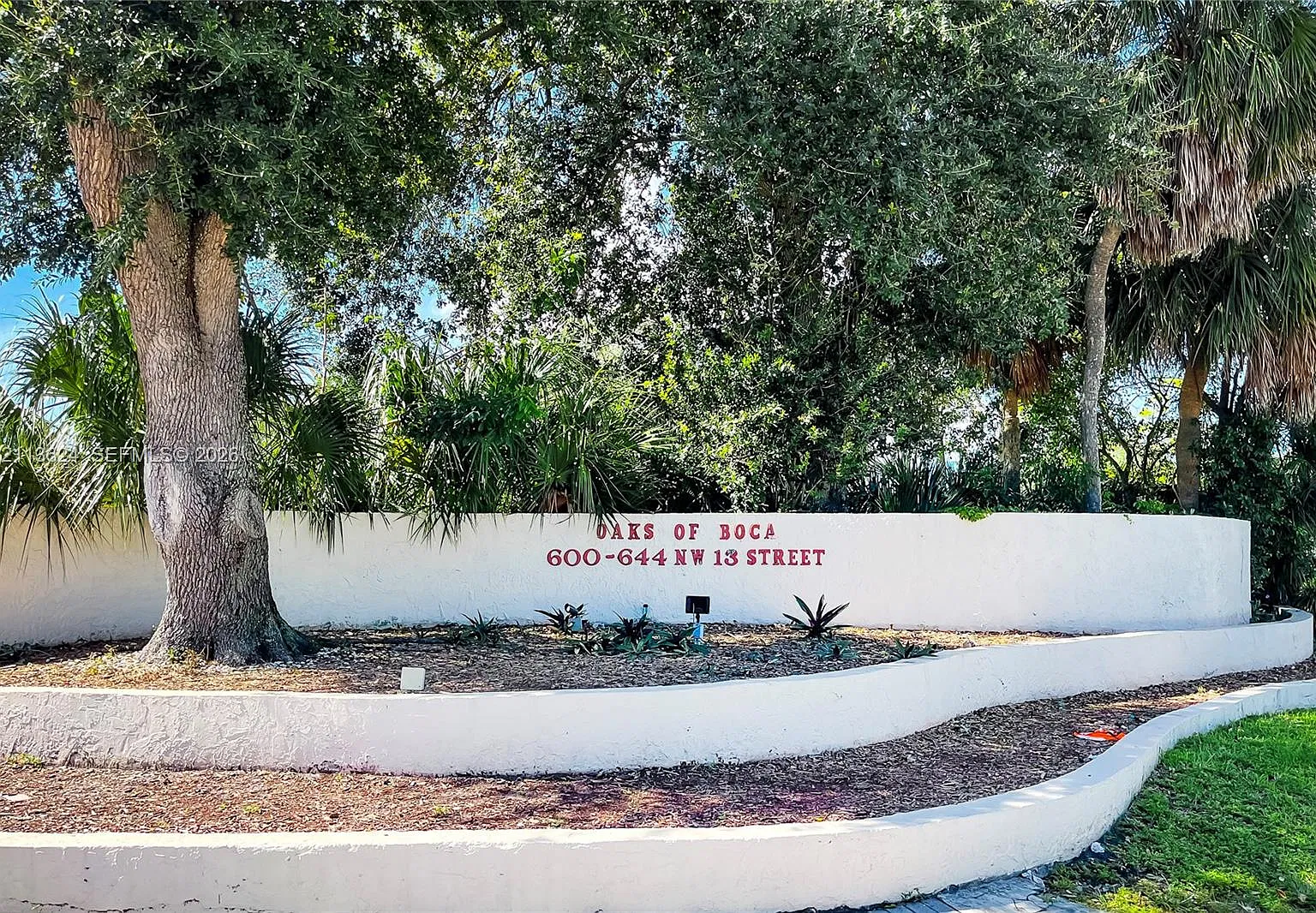 Spanish Oaks Cond Decl Fi — Photo 2