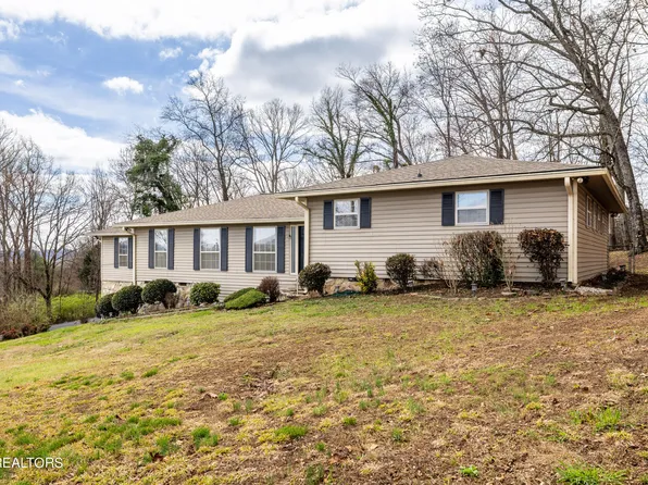 7441 Glastonbury Rd, Knoxville, TN 37931