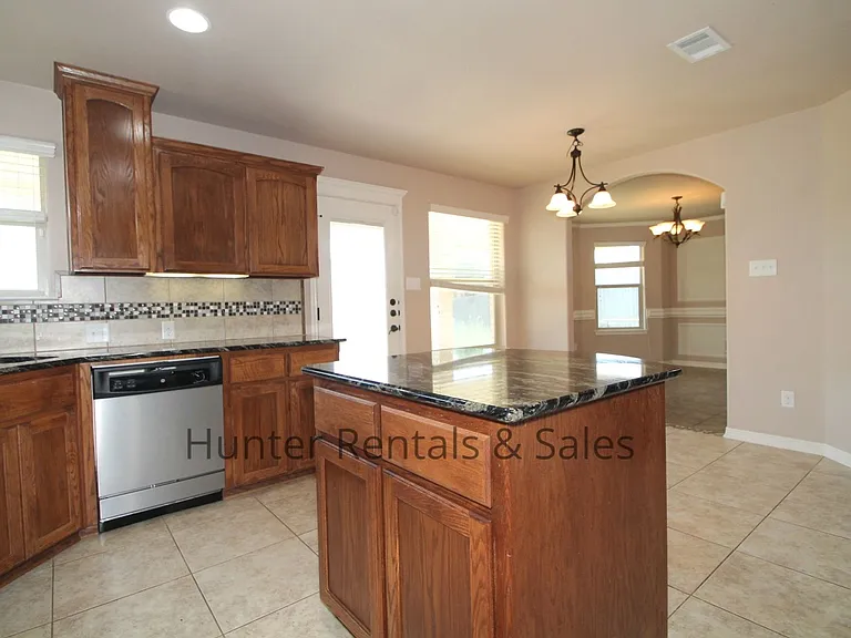 2522 Boxwood Dr — Photo 13