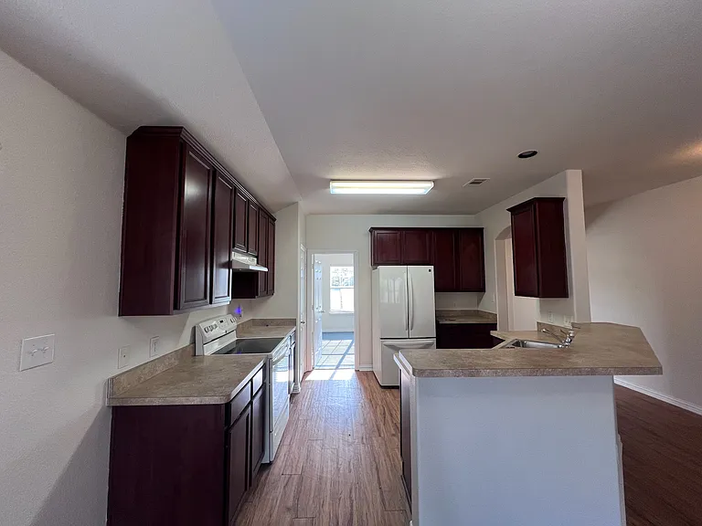 706 Cedar Cove Dr — Photo 8