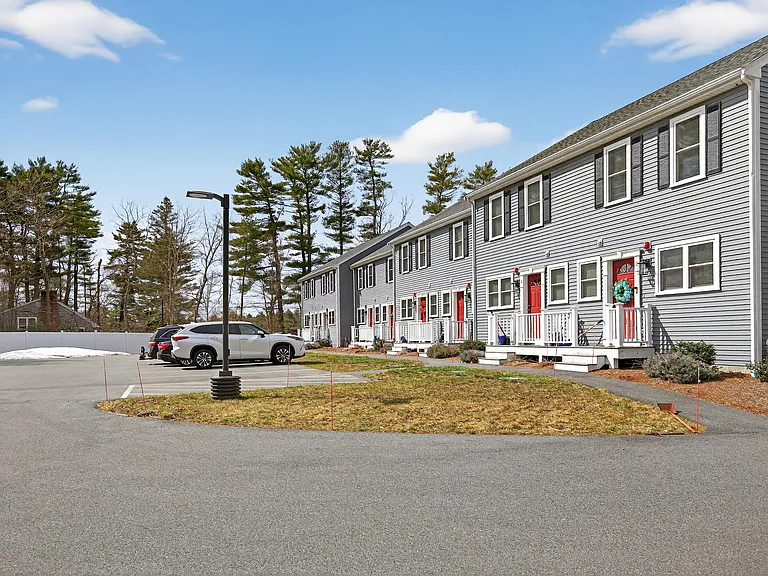 5 Twin Ponds Dr #8 — Photo 36